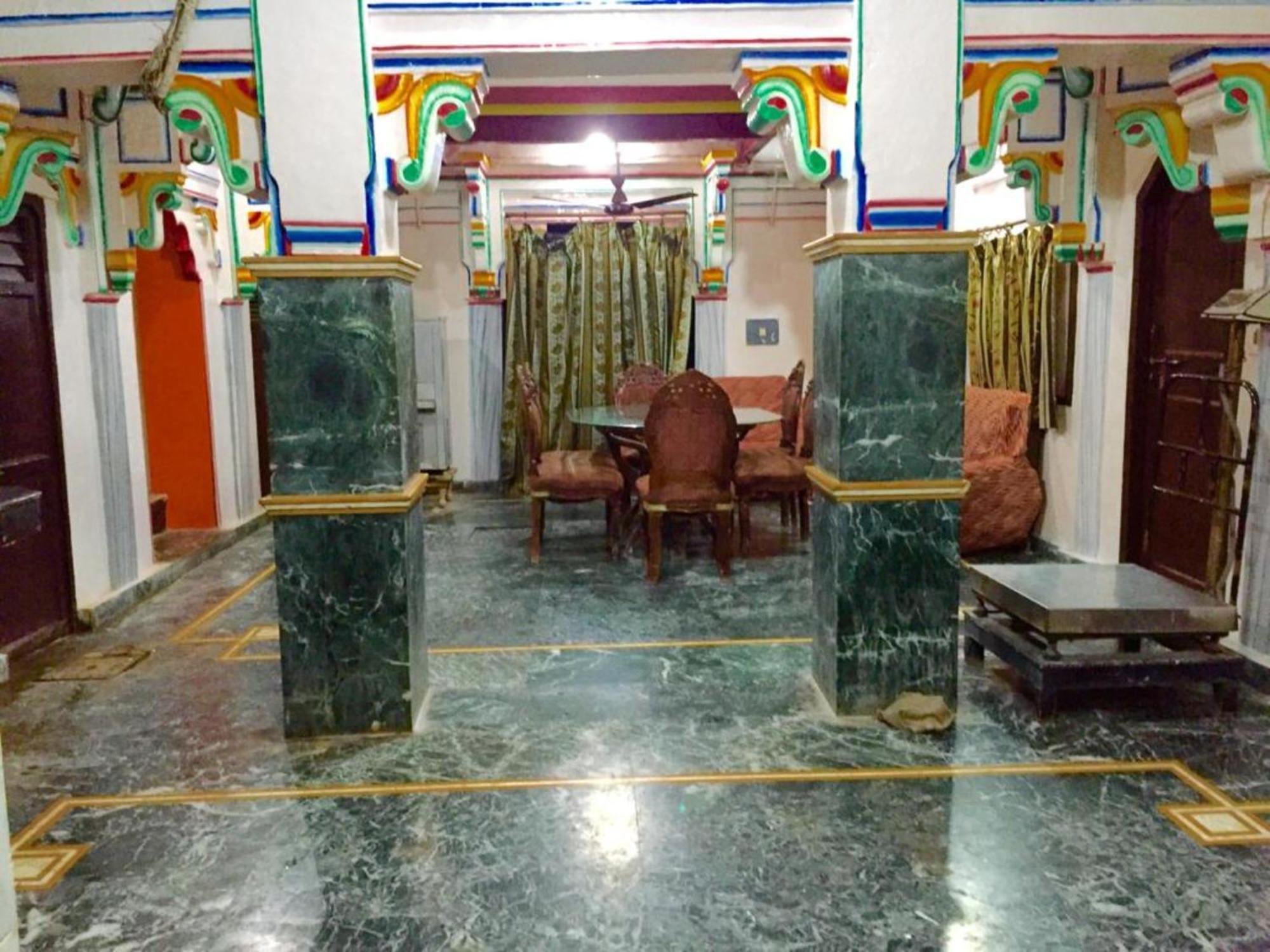 Grg Shanti Guest House Varanasi Near Manikarnika Ghat Bagian luar foto