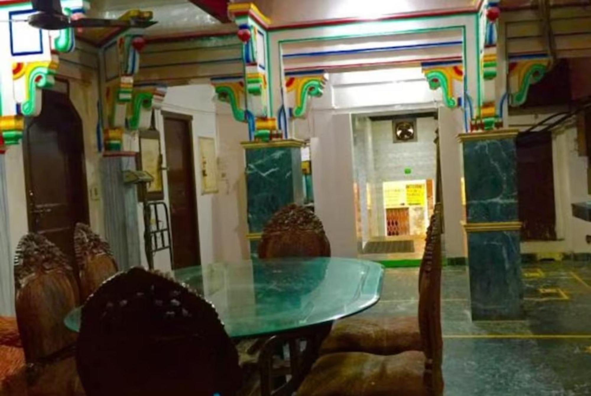 Grg Shanti Guest House Varanasi Near Manikarnika Ghat Bagian luar foto
