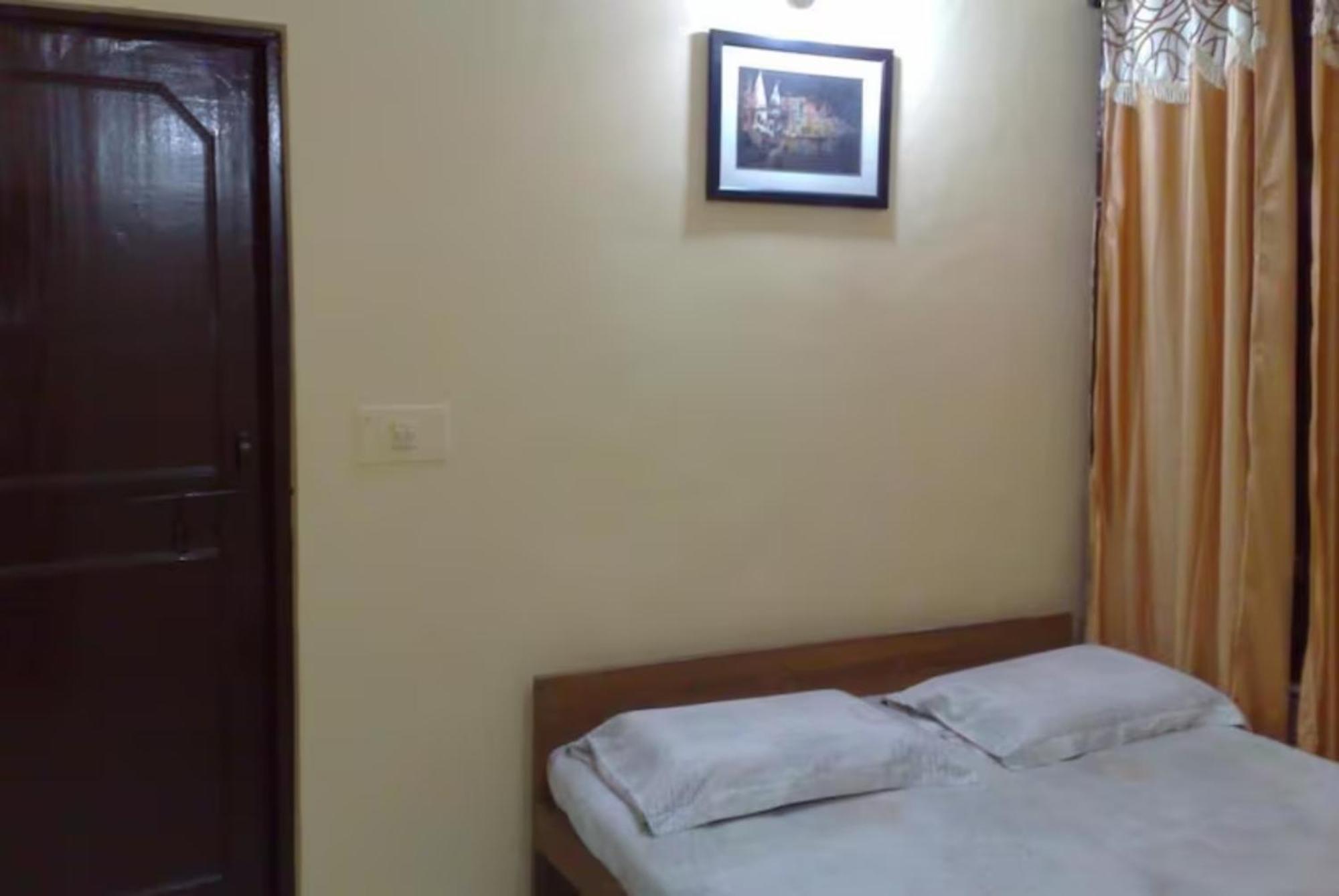Grg Shanti Guest House Varanasi Near Manikarnika Ghat Bagian luar foto