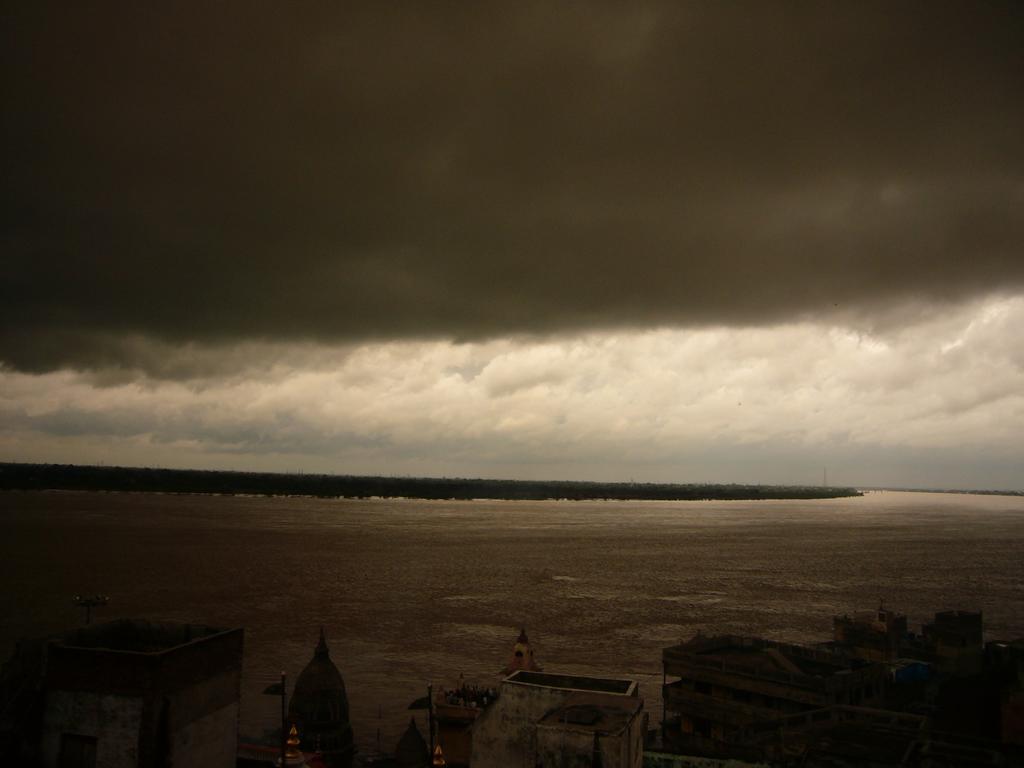 Grg Shanti Guest House Varanasi Near Manikarnika Ghat Bagian luar foto