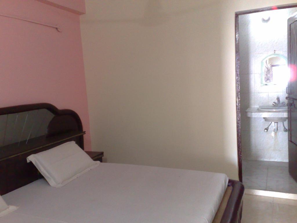 Grg Shanti Guest House Varanasi Near Manikarnika Ghat Bagian luar foto