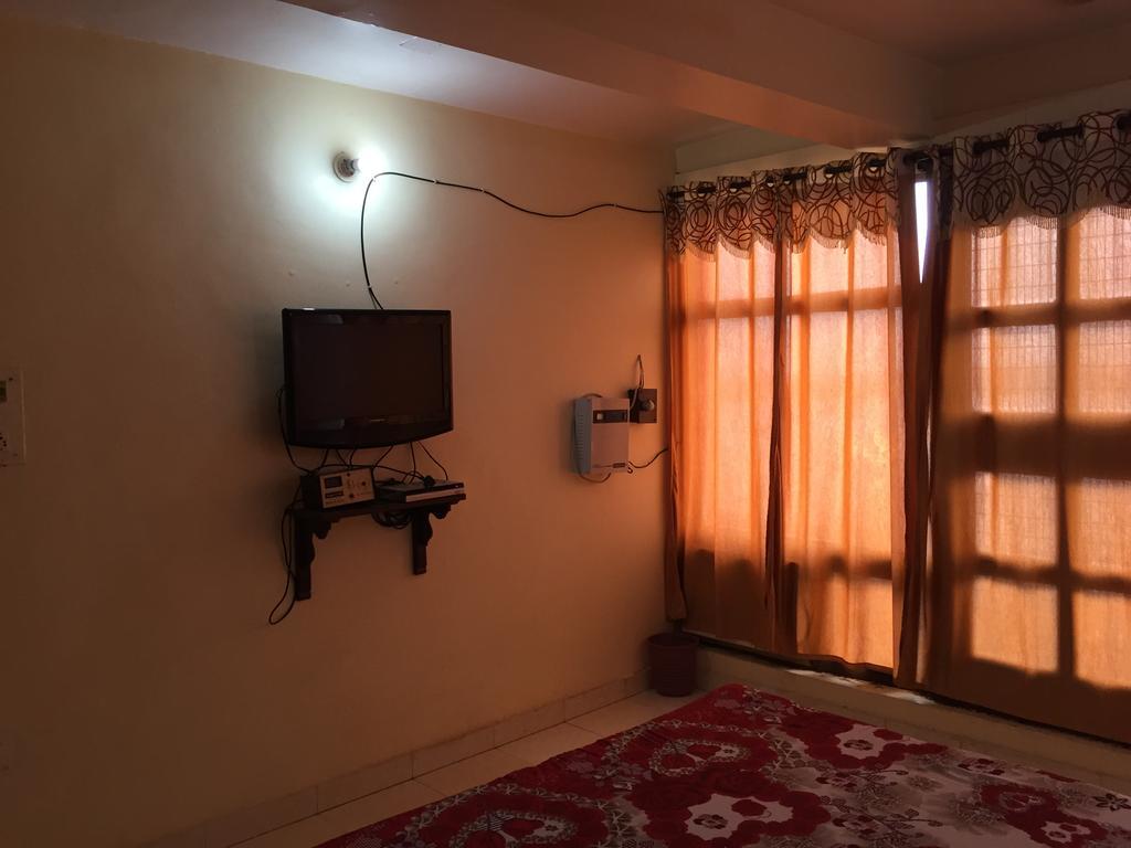 Grg Shanti Guest House Varanasi Near Manikarnika Ghat Bagian luar foto