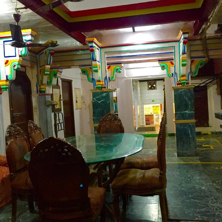 Grg Shanti Guest House Varanasi Near Manikarnika Ghat Bagian luar foto